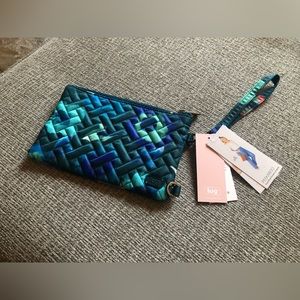 Lug Peekaboo Convertible Wristlet Pouch Touch Screen Mystic Bloom Forest NWT